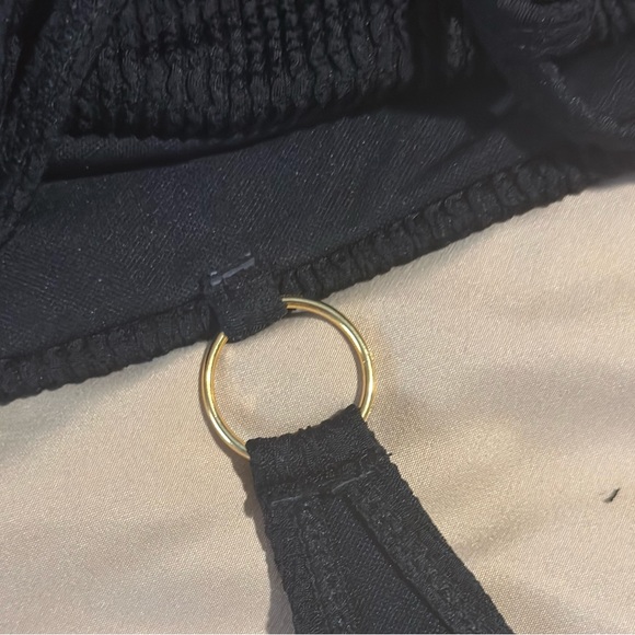 Flatter Me ring linked cut out one piece - Picture 15 of 15